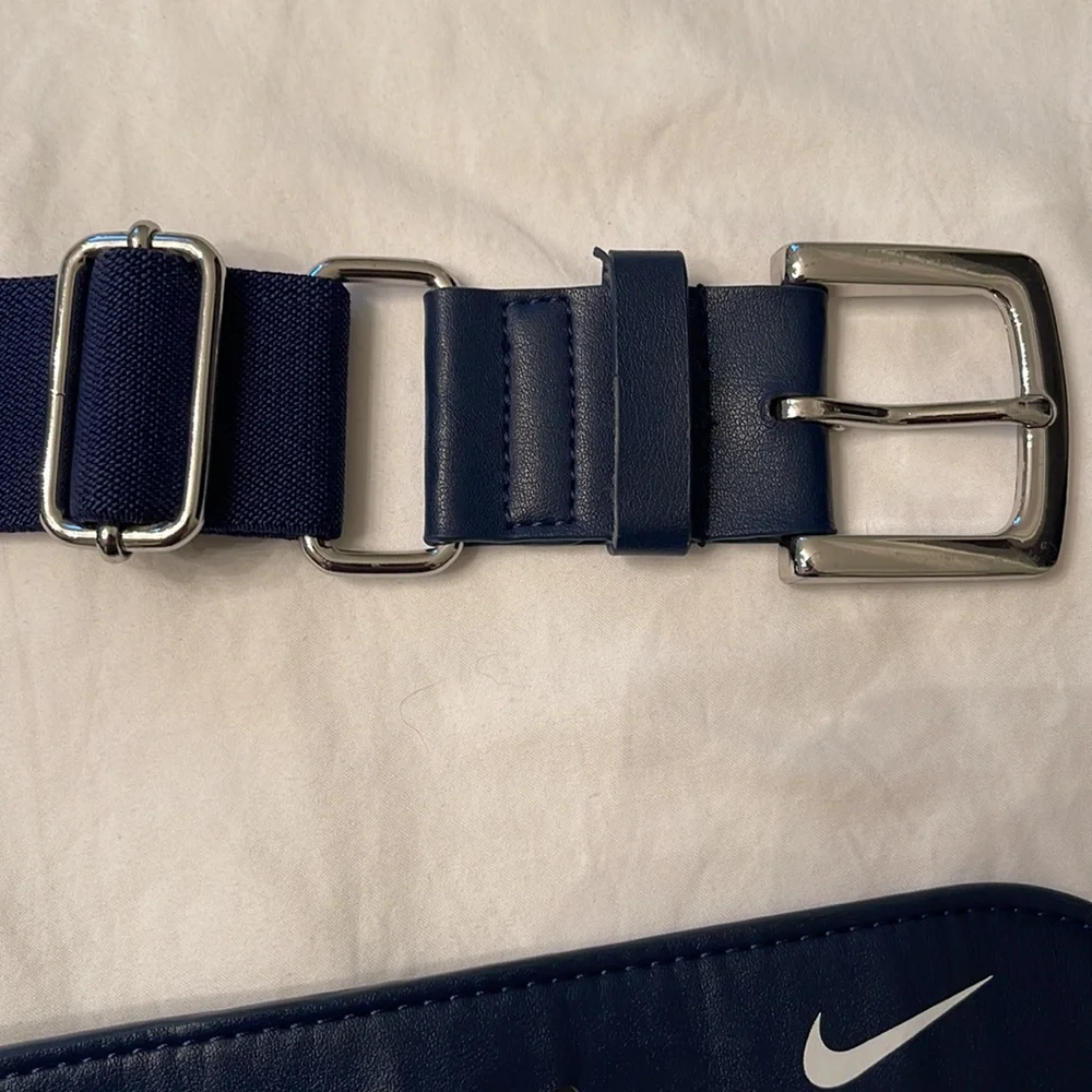 Nike baseball belt fully adjustable